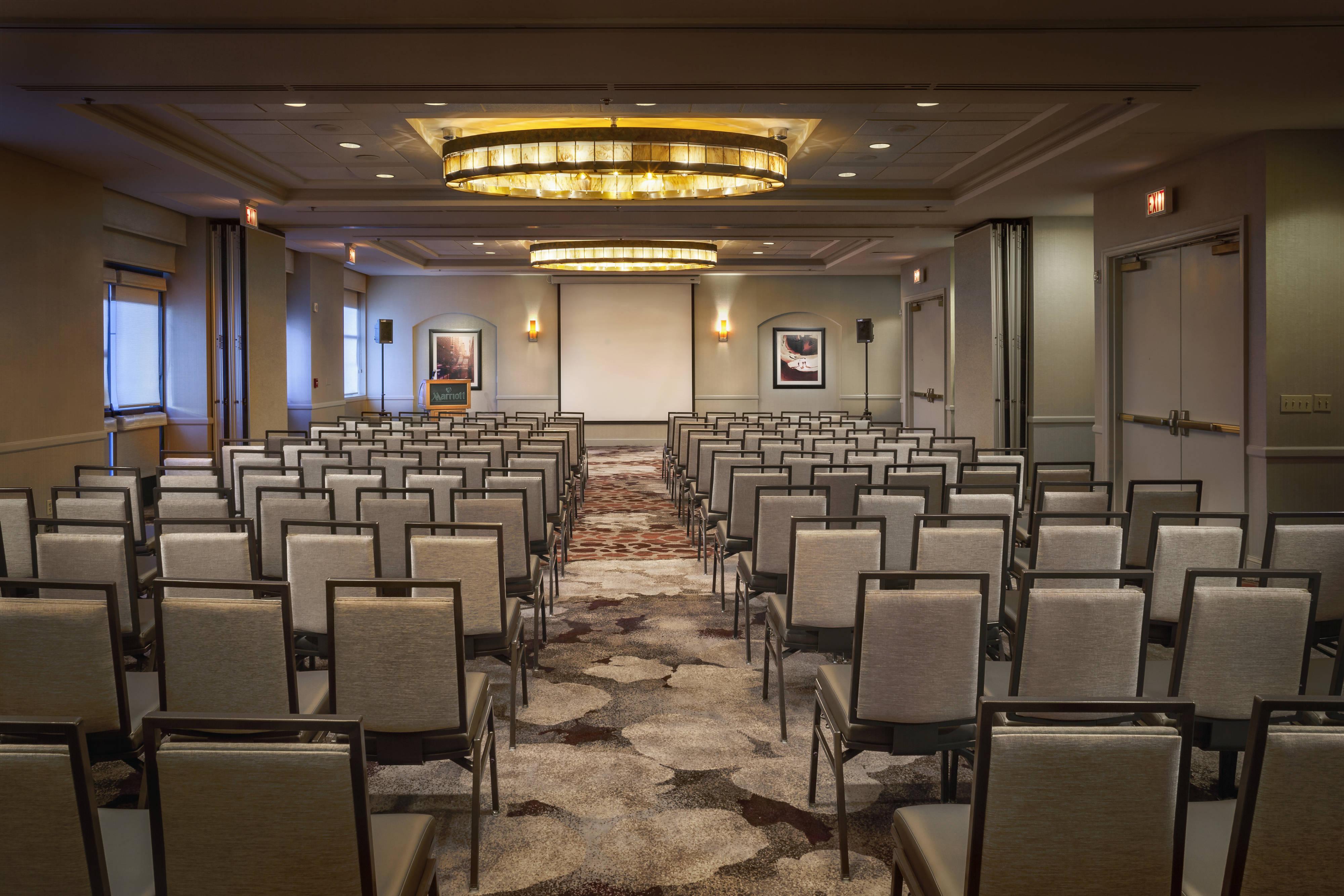 Chicago Marriott Suites Deerfield Bagian luar foto