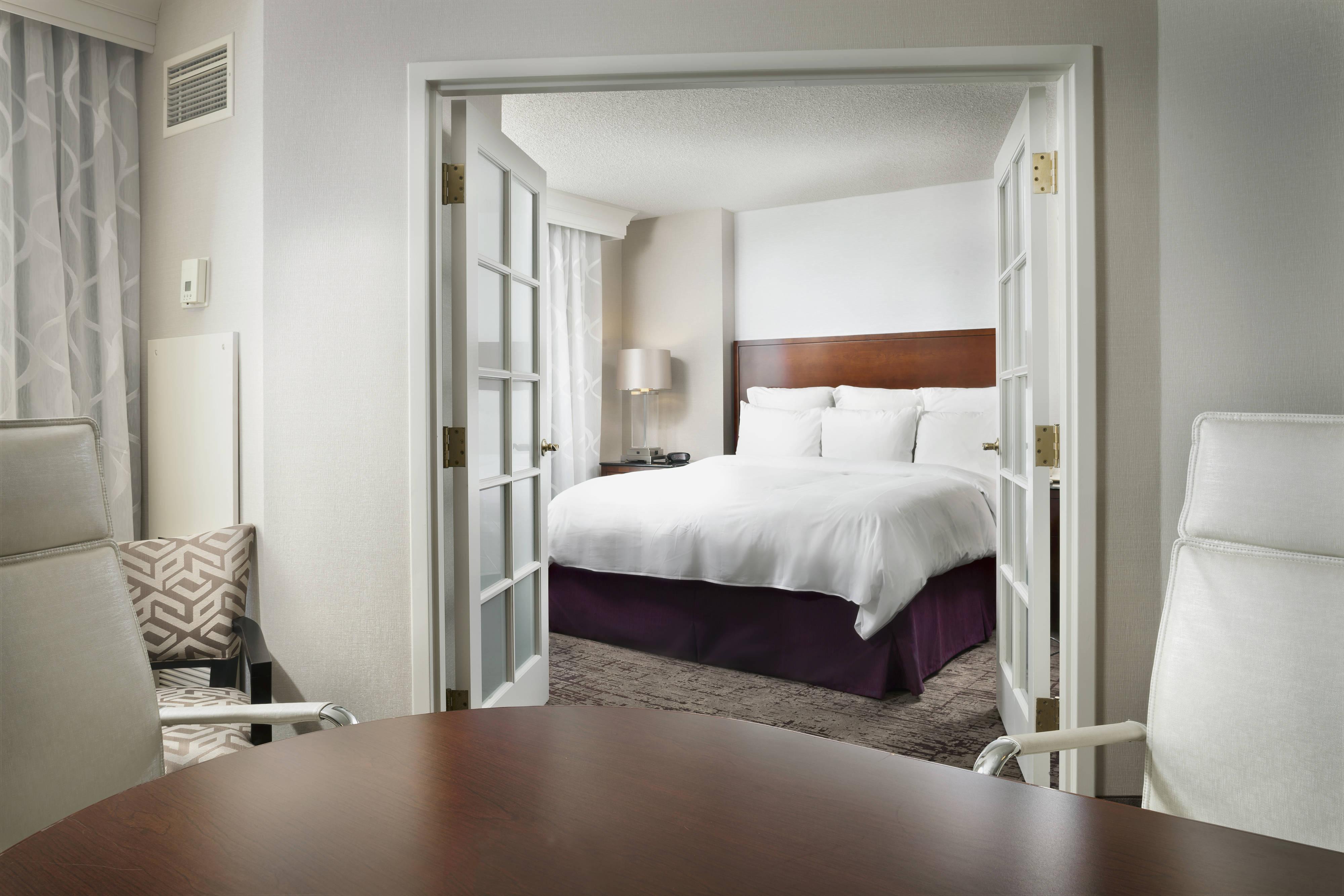 Chicago Marriott Suites Deerfield Bagian luar foto