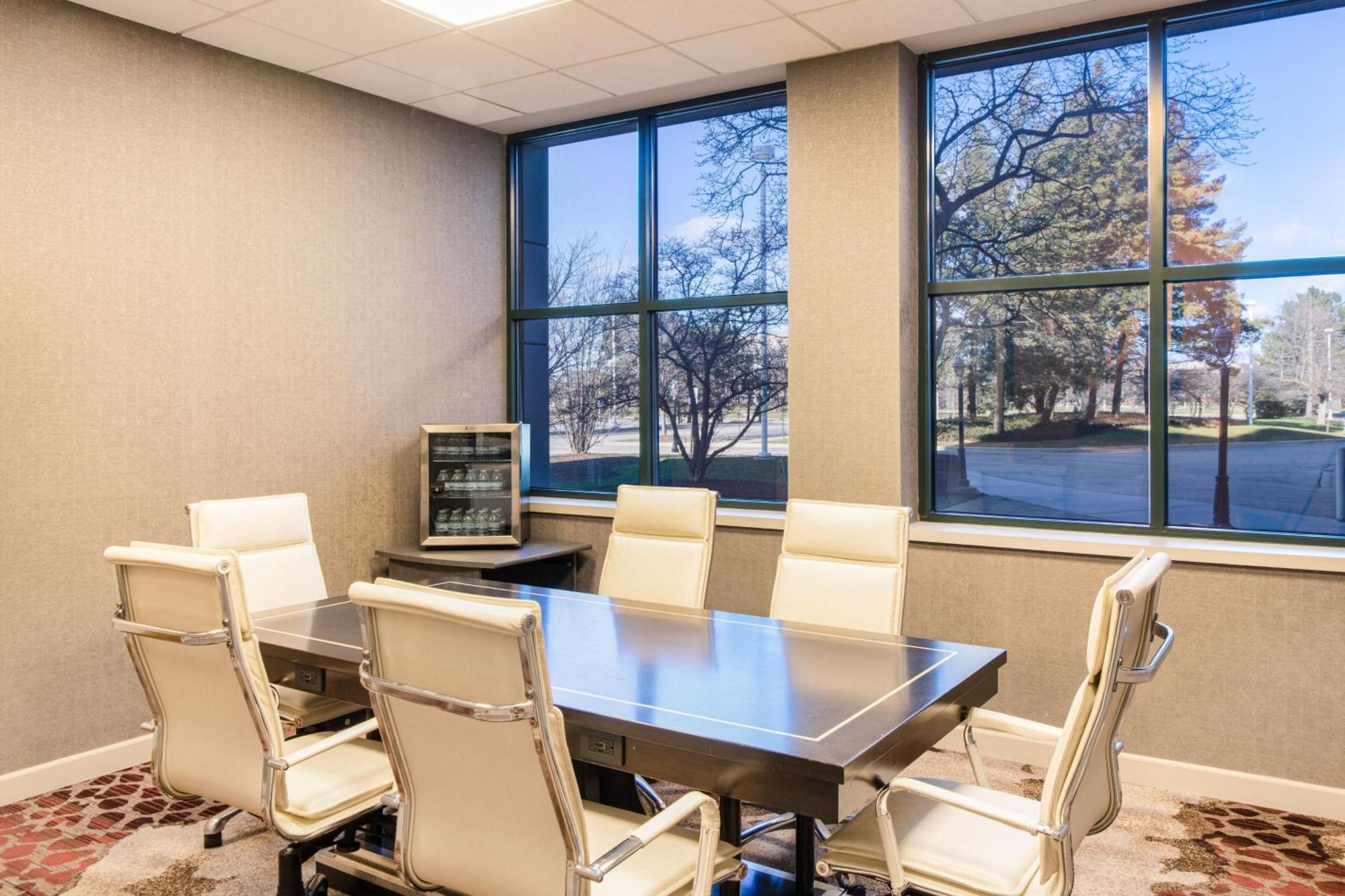 Chicago Marriott Suites Deerfield Bagian luar foto