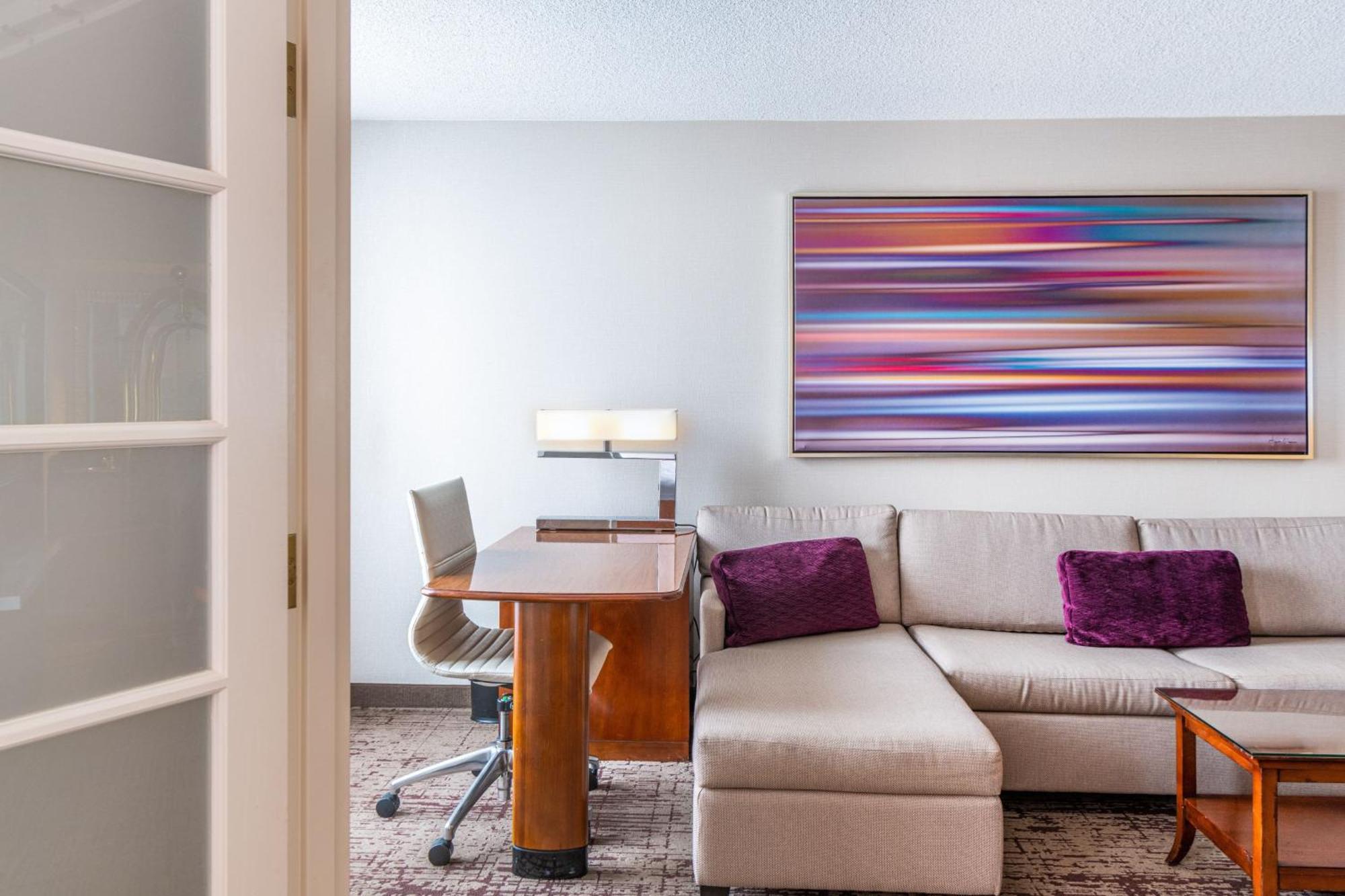 Chicago Marriott Suites Deerfield Bagian luar foto