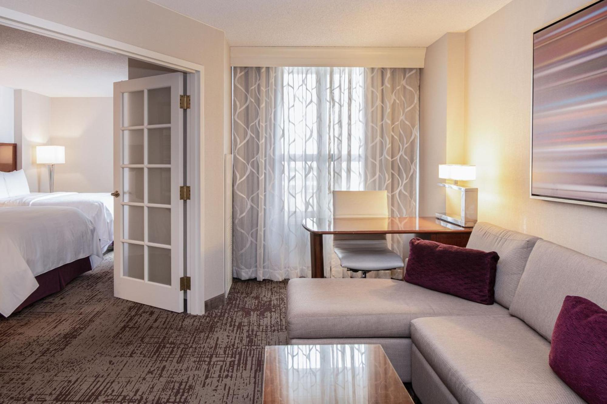 Chicago Marriott Suites Deerfield Bagian luar foto