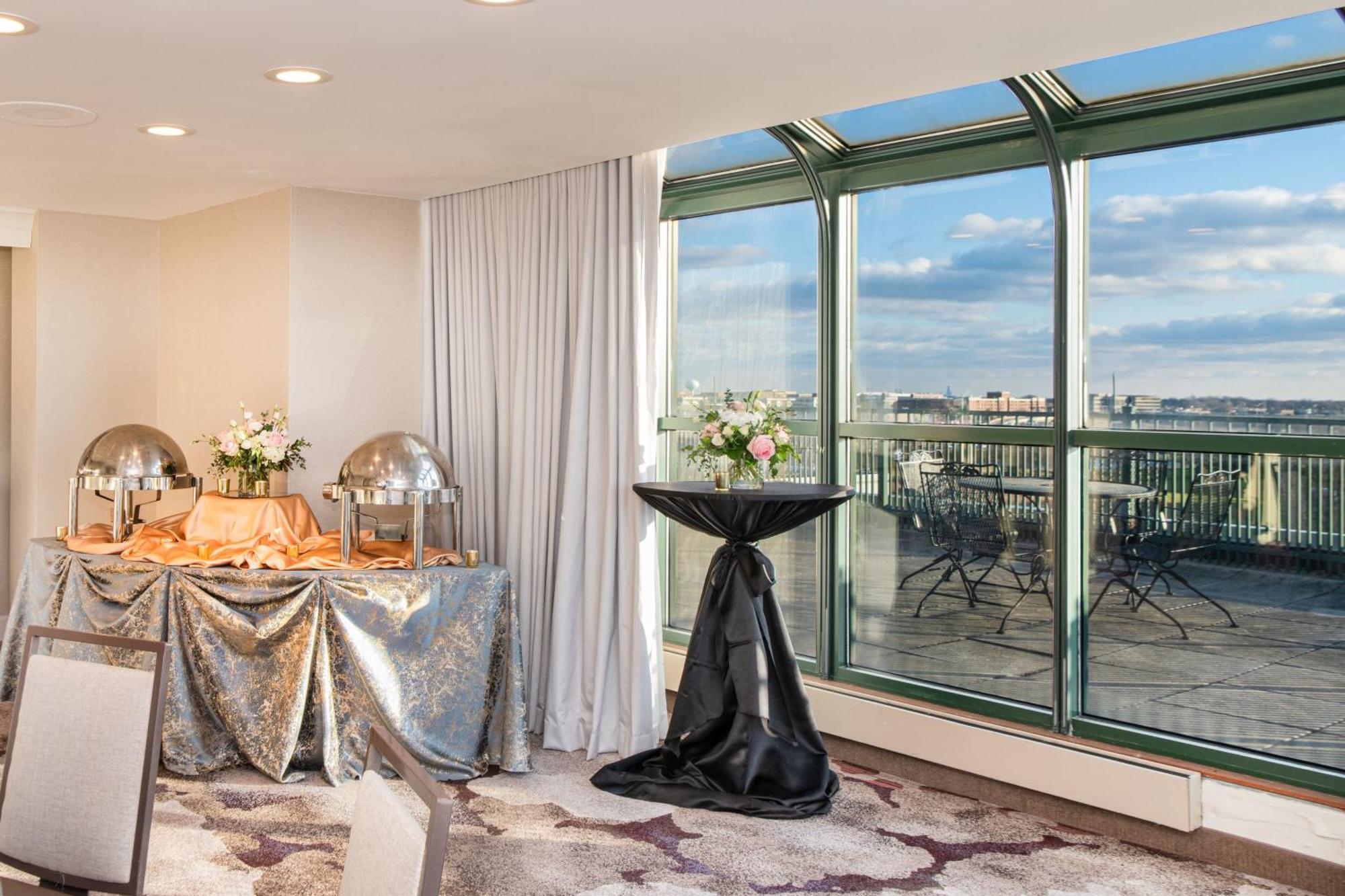 Chicago Marriott Suites Deerfield Bagian luar foto